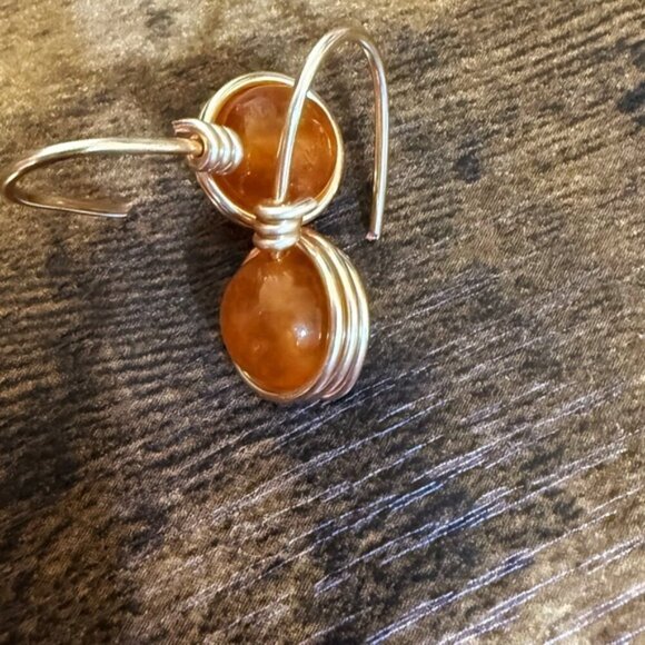 Simple and vibrant orange jade gold earrings - Picture 1 of 1